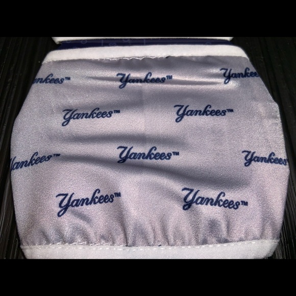 MLB NY NEW YORK YANKEES SM REUSABLE FACE MASKS - Picture 2 of 5